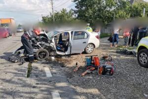 Carambol pe un drum din Suceava, provocat de un șofer de 78 de ani. Bărbatul a intrat, din senin, pe contrasens