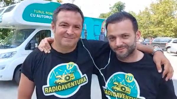 Matinalii de la Zu iau radioul cu ei şi îl duc în toată ţara. Buzdu şi Morar continuă turul României cu rulota