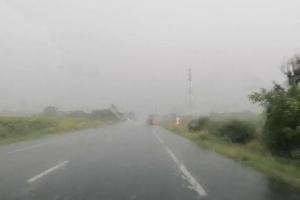 Cod roșu de ploi torențiale și vijelii puternice în 4 județe ale țării: Galați, Iași, Vrancea și Botoșani. VIDEO