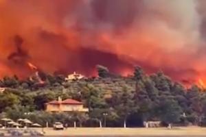 Mărturii din mijlocul infernului din Grecia: "Unde este Mănăstirea Sfântul David a ars totul". Flăcările au mistuit totul în cale