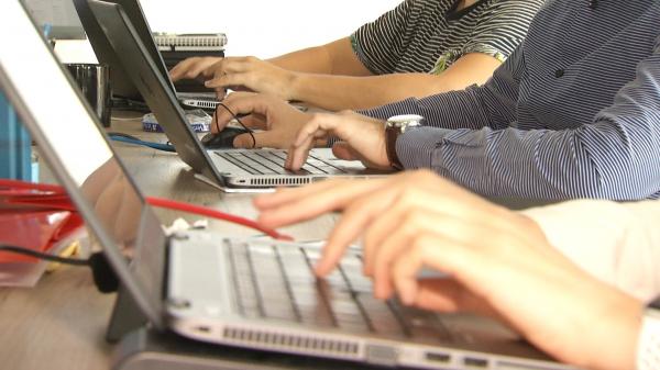 Mai mulţi tineri români au pus bazele unei platforme de programări online ce a ajuns să valoreze milioane de euro 