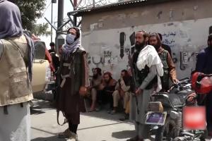 Talibanii îi vânează pe cei care au colaborat cu NATO și SUA, Mai mulţi afgani, împuşcaţi în timpul unui protest în estul ţării LIVE UPDATE