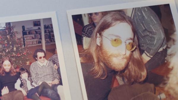O casetă de colecţie, cu o piesă nepublicată semnată John Lennon şi un interviu inedit cu artistul, e scoasă la licitaţie în Danemarca