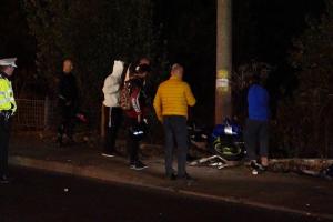 Motociclist mort nevinovat, spulberat pe un drum din Târgoviște. Un șofer a trecut cu mașina peste linia dublă continuă