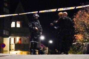 Atacul ”terorist” din Norvegia. Atacatorul se convertise la islam și se radicalizase. Cum a scăpat de poliție