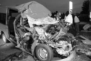 Cinci români morți într-un accident cumplit pe autostrada M1 din Ungaria. Victimele ar fi din judeţul Harghita