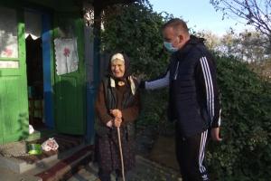 Vasile şi Andrei, îngeri păzitori pentru bătrânii şi familiile nevoiaşe din Botoşani: "Pentru a primi bine, trebuie să faci bine"