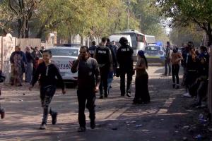 Mascaţii au intrat peste localnicii din Sinteşti, care au otravit din nou Capitala. Aerul a ajuns să fie la fel de toxic ca în Beijing