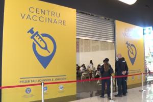 Mall-ul din Brăila s-a transformat în centru de vaccinare. Cei mai mulți s-au imunizat cu prima doză