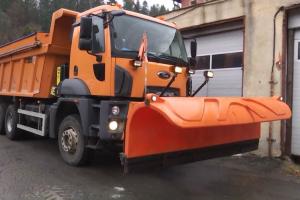 Mii de tone de material antiderapant, utilaje echipate și verificate: Drumarii din zona montană se pregătesc de iarnă