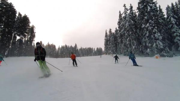 Vacanţa de iarnă, în Europa. Pârtiile de schi din ţară şi de peste graniţe aşteaptă turiştii români. Cât costă un sejur în Bulgaria