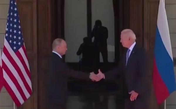 Joe Biden şi Vladimir Putin, discuţie telefonică despre tensiunea de la graniţa dintre Rusia şi Ucraina
