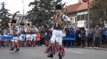 Festivalul Căluşarului Transilvănean. Cetele de tineri s-au încins la joc, spre bucuria localnicilor