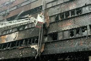 Parcarea blocului care a luat foc în Constanța, fără autorizaţie ISU