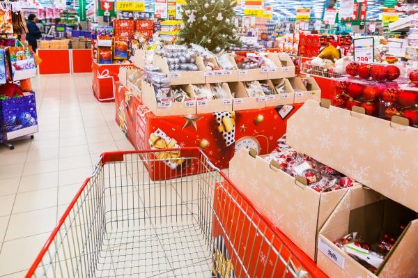 Program supermarketuri de Crăciun 2021. Lista completă a marilor lanţuri de magazine