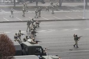 Revoltă în Kazahstan. Armata a deschis focul asupra manifestanților şi a ucis zeci de oameni. Rusia a trimis trupe militare