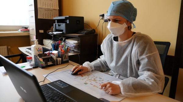 Medicii români nu mai vor să profeseze în străinătate. Ce îi atrage pe medici în ţara noastră