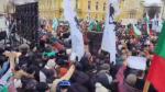 Proteste violente în Bulgaria faţă de certificatul COVID-19. Mii de protestatari au atacat Parlamentul