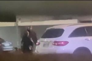 Kanye West, violent cu propriii fani: L-a doborât pe unul la pământ cu un pumn