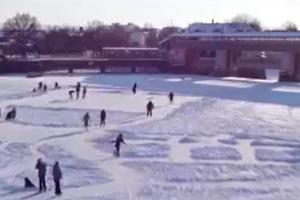 Râul Mureș a devenit o pistă de gheaţă pentru ATV-uri și motociclete. Cum s-au pregătit amatorii de sporturi extreme
