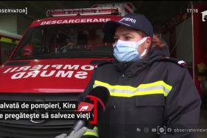 O căţeluşă salvată de pompierii români a devenit membru al echipei: se antrenează şi ajută la misiunile de căutare-salvare