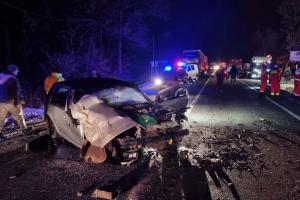 Un tânăr băut și fără permis a murit după un accident înfiorător, în Maramureș. Martorii povestesc scene de groază: "Avea viteză! Mergea haotic"
