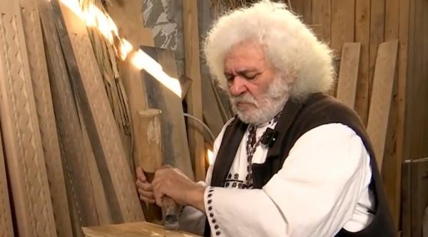 Un bătrân din Crasna face artă din lemn de mai bine de 60 de ani: "Ceea ce făcea tatăl meu pentru mine era un miraj"
