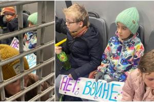 Copii arestați în Rusia, pentru că au protestat împotriva războiului. Micuții au stat o noapte în spatele gratiilor, potrivit unui oficial ucrainean