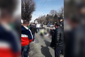"Mai mişcă, sărăcuţa!" Doi oameni, spulberaţi pe o trecere de pietoni din Târgu Jiu. Victima decedată a fost resuscitată de un martor