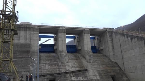 Barajul de la Mihăileni, început în 1988 şi care trebuia finalizat în 2009, recepţionat în 2022, deşi lucrările nu au fost încheiate. Care este scopul construcţiei