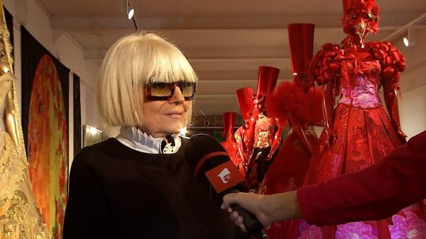 La 82 de ani, creatoarea de modă Doina Levintza și-a expus o parte din universul artistic într-o amplă expoziţie