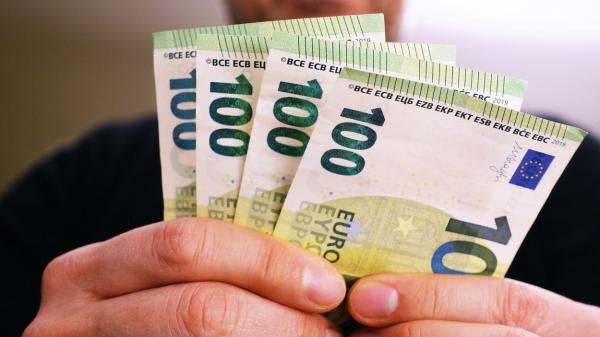 Statul pregăteşte o nouă taxă, spre "binele" tuturor: Între 10 şi 100 de euro pe an de fiecare