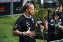 Scandal la Formula 1: Piloţii sunt supăraţi că nu au fost lăsaţi să poarte bijuterii. Lewis Hamilton: "Cred că este un pas înapoi"