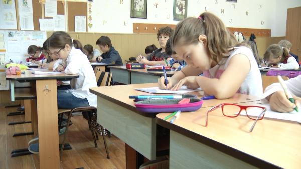 Evaluarea Naţională 2022. Câte examene are de dat un elev român. "Aoleu, ce o să se întample?"