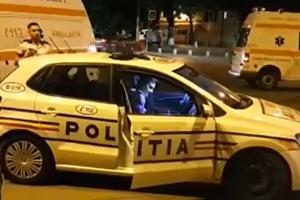 Accident grav în Capitală: O ambulanţă s-a ciocnit violent cu o maşină, după ce şoferul nu a acordat prioritate autospecialei aflată în misiune