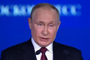 Vladimir Putin nu se opune aderării Ucrainei la UE. Discurs furibund la un forum economic din Sankt Petersburg