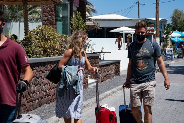 Focar de coronavirus în Thassos. Autoritățile elene nu vor introduce restricții pentru turiști