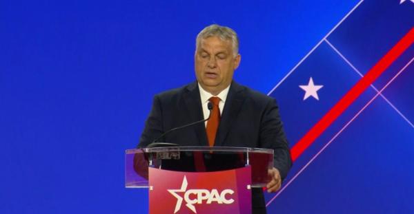 Viktor Orban, aplaudat la scenă deschisă de americani după un discurs despre familia tradiţională. Premierul maghiar e în SUA la invitaţia lui Donald Trump