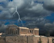 Turiştii români, întâmpinaţi în Grecia cu vreme rea şi fenomene extreme. Prognoză meteo alarmantă