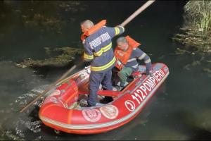 Un copil de 13 ani a murit înecat, după ce a căzut în apă într-o zonă de agrement din Bacău. Prietenul său de 11 ani a fost salvat în ultima clipă