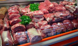 De ce s-a scumpit atât de tare carnea de porc, în România. Fermierii sunt și ei copleșiți de creșterea prețurilor