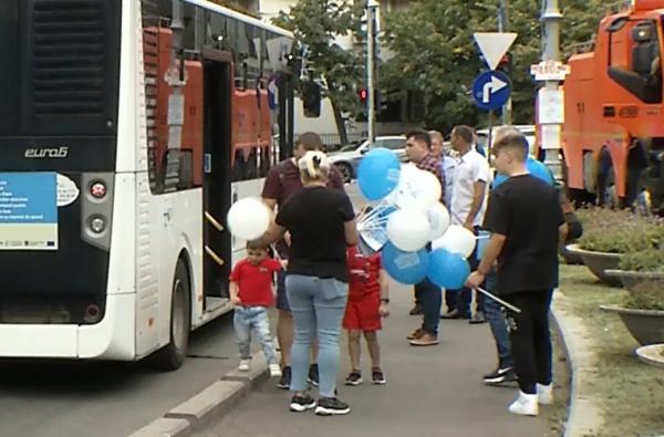 Cu autobuzul, spre principalele atracții turistice din București și Ilfov. Autoritățile vor să încurajeze mersul cu mijloacele de transport în comun