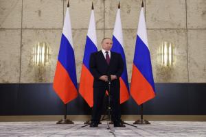 Probleme pentru Vladimir Putin.  Liderul de la Kremlin, "certat" la summitul din Uzbekistan și contestat pe plan intern