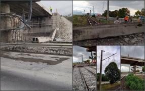 O grindă de zeci de tone dintr-un pod aflat în renovare s-a prăbușit peste o magistrală CFR, în Brașov. Un tren a apucat să oprească la 100 de metri de bucata de beton
