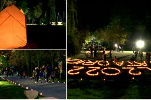 Mii de gulguţe au luminat Parcul Central din Târgu Jiu. Micuţii cercetaşi au confecţionat cutii de origami în care au pus lumânări