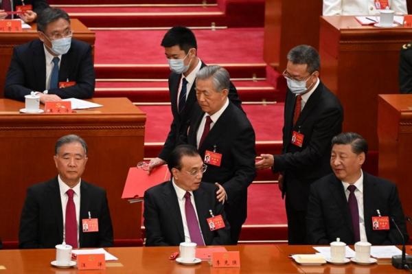 Explicațiile Beijingului după ce fostul președinte Hu Jintao a fost escortat afară, în timpul ceremoniei de închidere a Congresului PCC