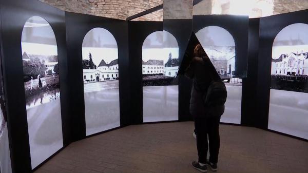 Mii de turiști au putut experimenta viața nobililor transilvăneni cu ajutorul realității virtuale, la Castelul Banffy