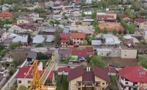 Piaţa imobiliară, lovită de criza economică: românii au cumpărat cu 5.000 de locuinţe mai puţin faţă de anul trecut. Care sunt orașele cele mai afectate
