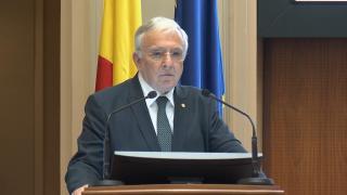 Cu cât au scăzut ratele românilor după discursul lui Isărescu și ancheta Consiliului Concurenței. Guvernatorul BNR a acuzat băncile că au sărit calul în ceea ce priveşte ROBOR