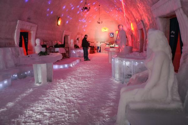 Hotelul de gheaţă de la Bâlea Lac, pe locul 8 în topul celor mai frumoase destinaţii înzăpezite din lume, potrivit The Times
